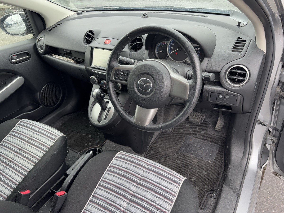 2013 Mazda Demio