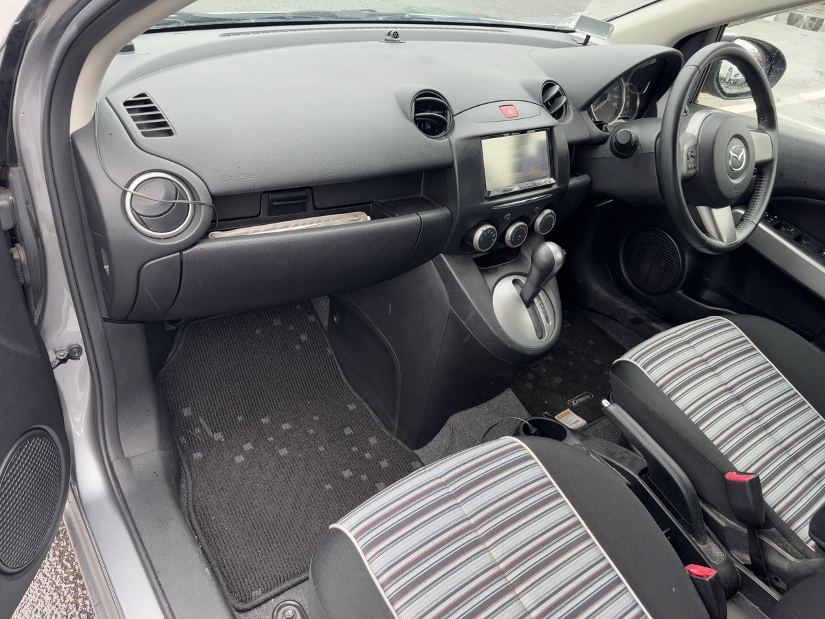 2013 Mazda Demio