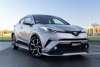 2017 Toyota C-HR - Thumbnail