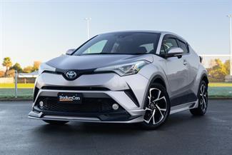 2017 Toyota C-HR - Thumbnail
