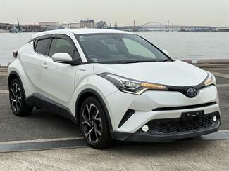 2017 Toyota C-HR - Thumbnail