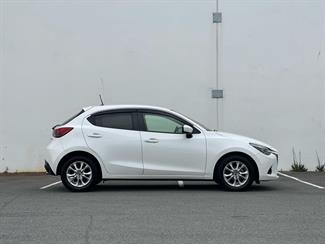 2015 Mazda Demio - Thumbnail