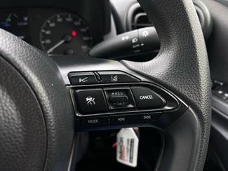 2020 Toyota Yaris - Thumbnail