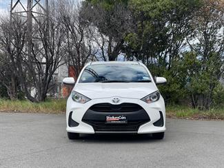 2020 Toyota Yaris - Thumbnail