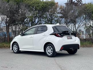 2020 Toyota Yaris - Thumbnail
