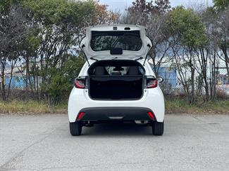 2020 Toyota Yaris - Thumbnail