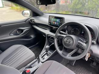 2020 Toyota Yaris - Thumbnail