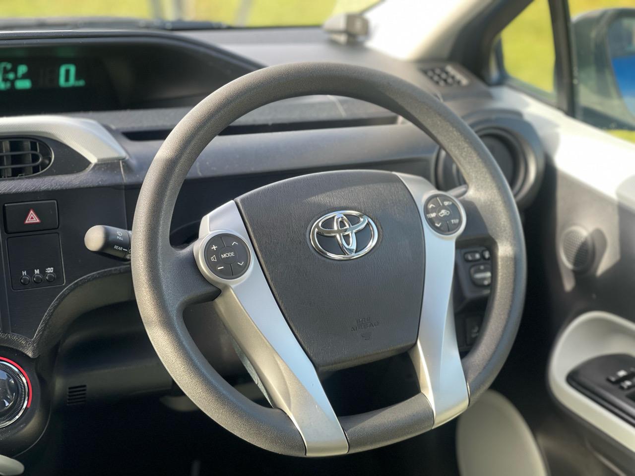 2012 Toyota AQUA