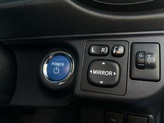 2012 Toyota AQUA - Thumbnail