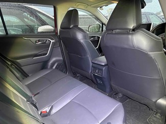 2021 Toyota RAV4 - Thumbnail