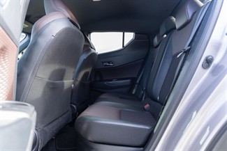 2017 Toyota C-HR - Thumbnail
