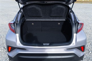 2017 Toyota C-HR - Thumbnail