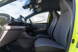 2020 Toyota Yaris - Thumbnail