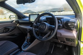 2020 Toyota Yaris - Thumbnail