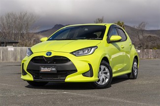 2020 Toyota Yaris - Thumbnail