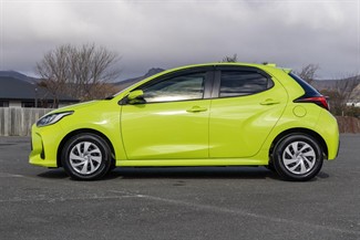 2020 Toyota Yaris - Thumbnail