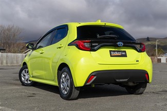 2020 Toyota Yaris - Thumbnail