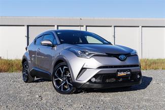 2017 Toyota C-HR - Thumbnail