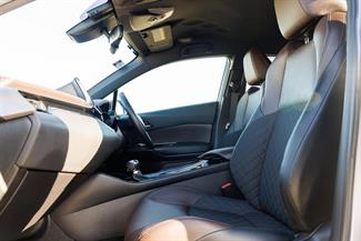 2017 Toyota C-HR - Thumbnail