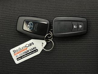 2017 Toyota C-HR - Thumbnail