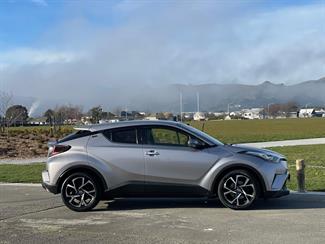 2018 Toyota C-HR - Thumbnail