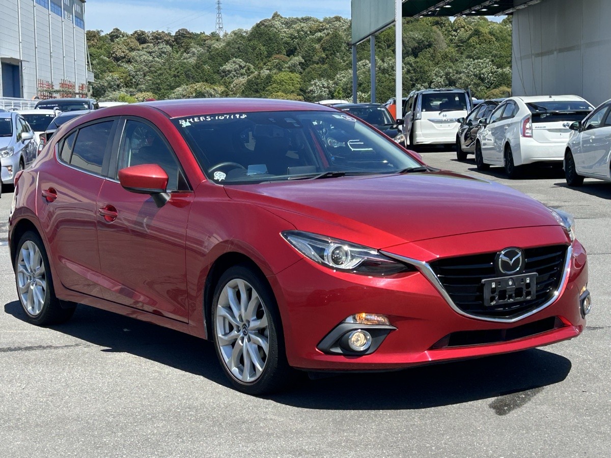 2014 Mazda Axela