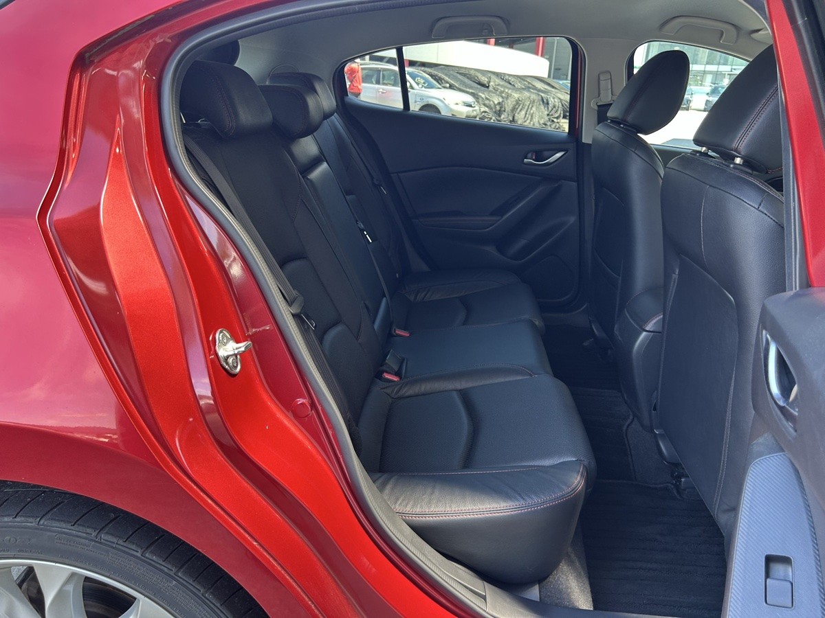 2014 Mazda Axela