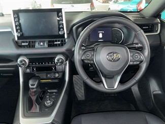 2021 Toyota RAV4 - Thumbnail