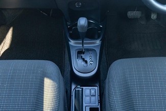 2015 Toyota Vitz - Thumbnail