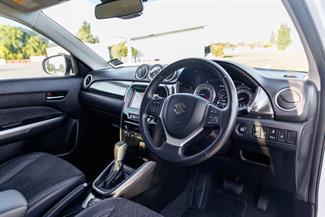 2020 Suzuki Vitara - Thumbnail