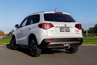 2020 Suzuki Vitara - Thumbnail