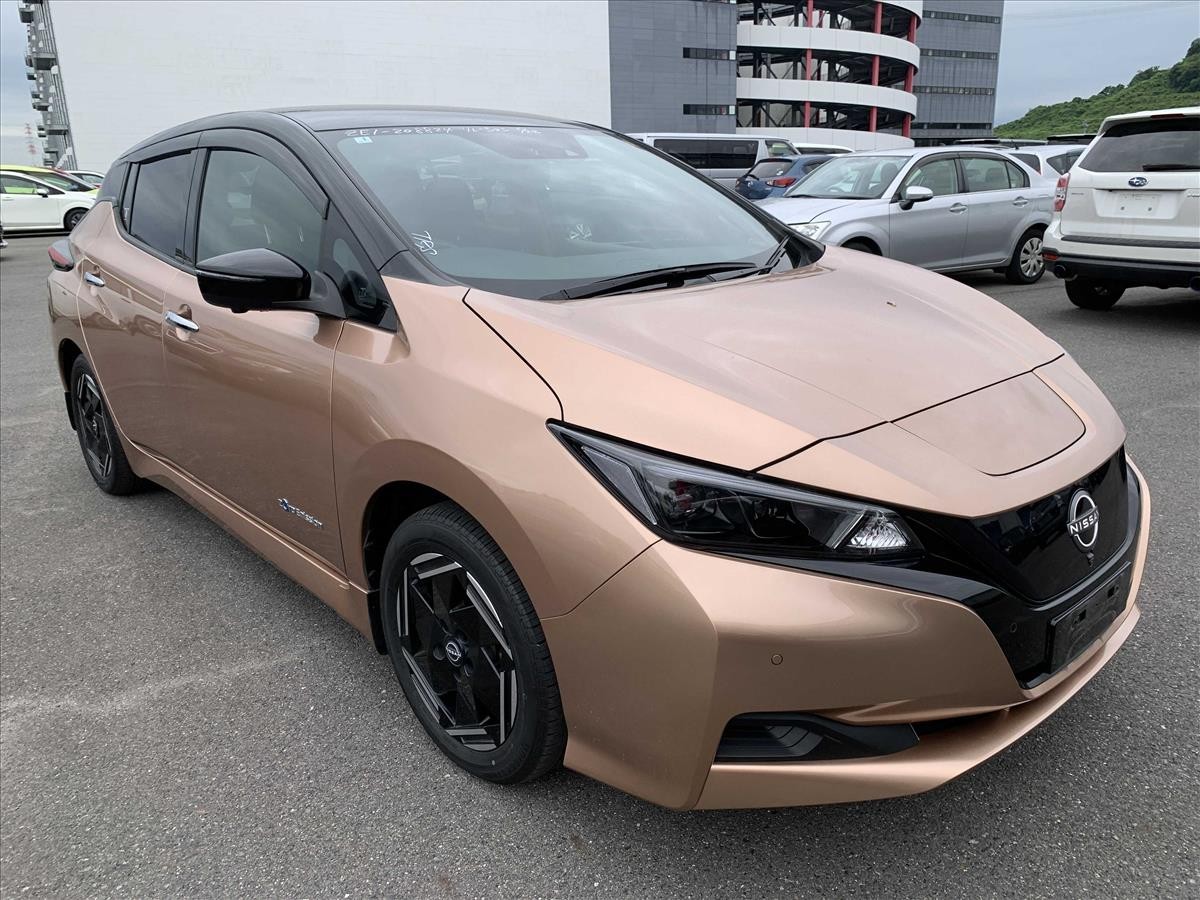 2023 Nissan LEAF