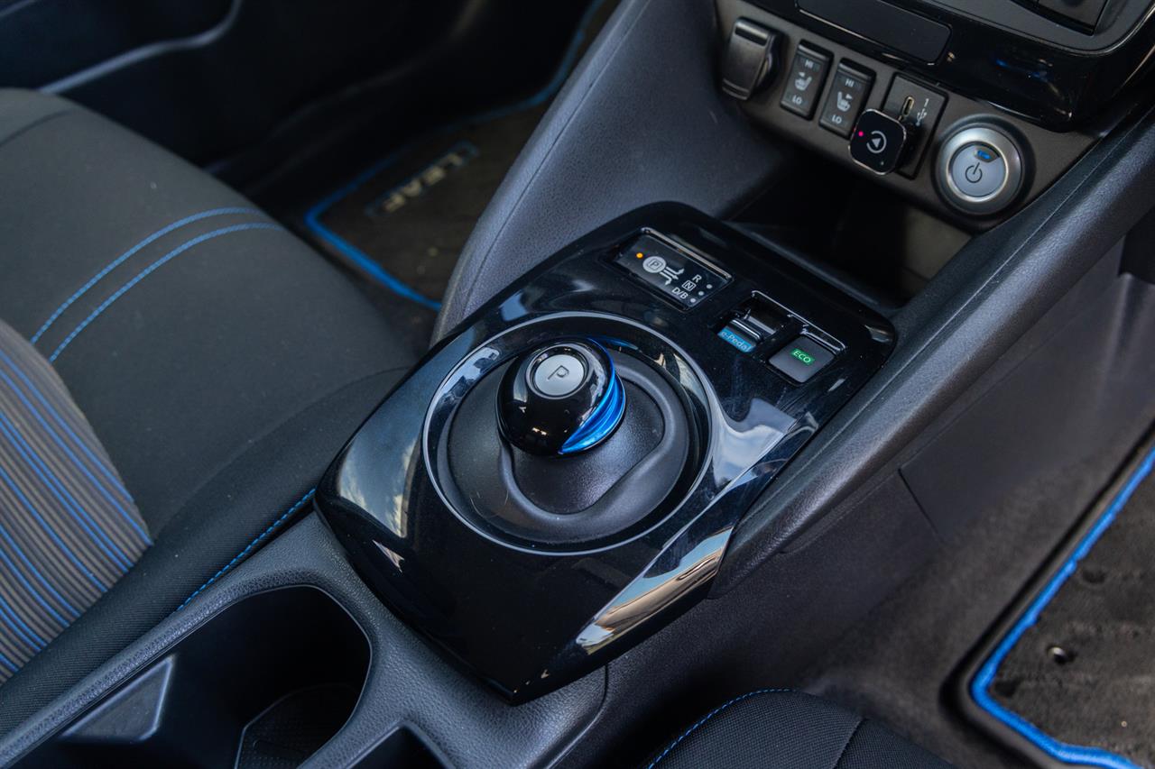 2023 Nissan LEAF