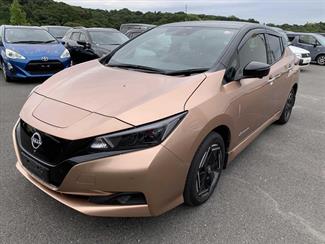 2023 Nissan LEAF - Thumbnail