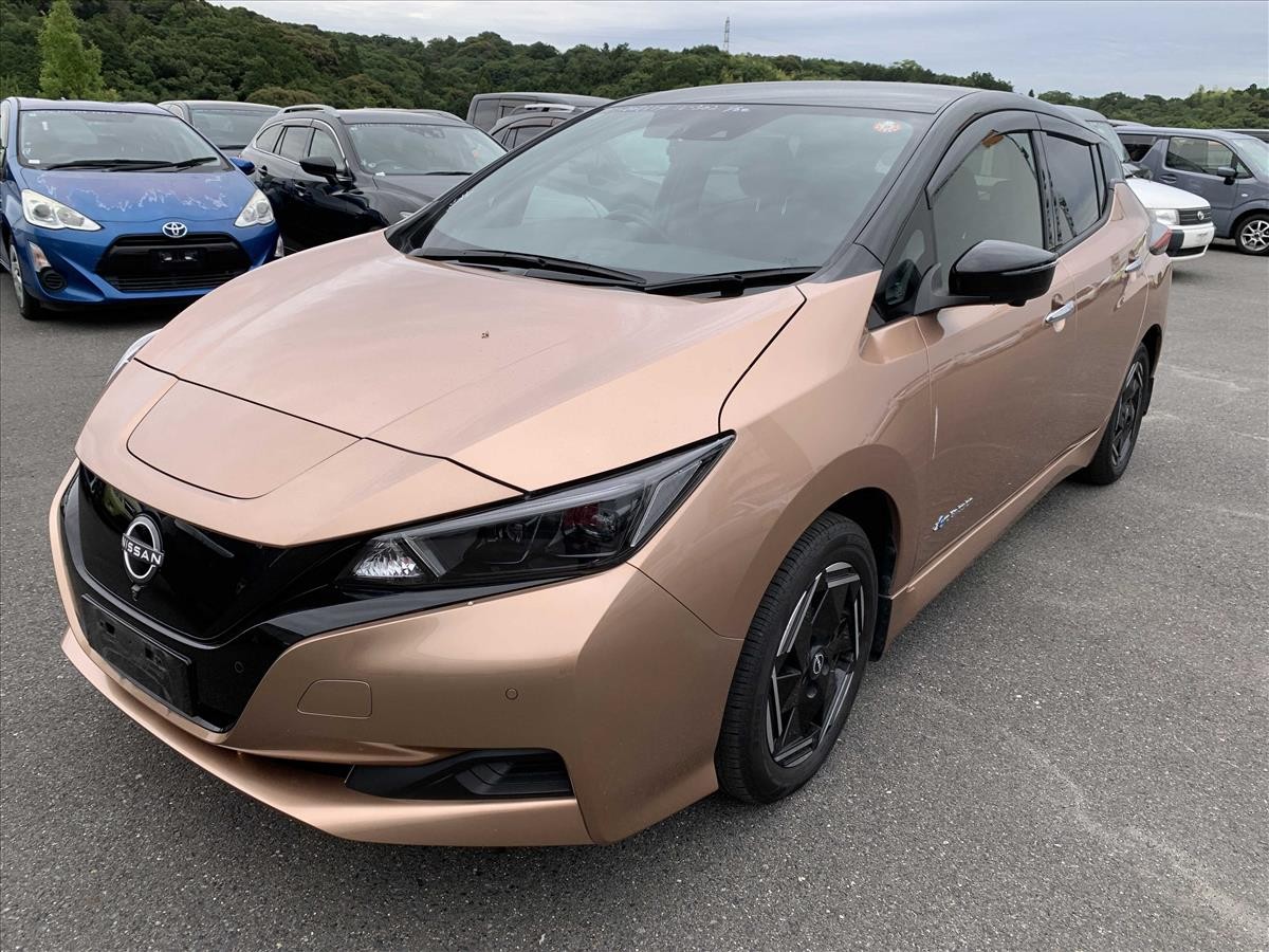 2023 Nissan LEAF