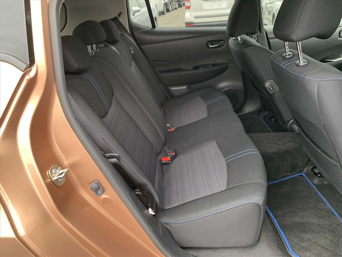 2023 Nissan LEAF