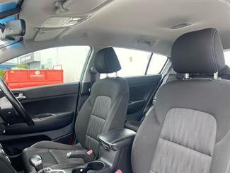 2016 Kia Sportage - Thumbnail