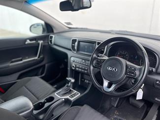 2016 Kia Sportage - Thumbnail