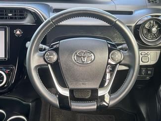 2017 Toyota AQUA - Thumbnail