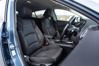 2015 Mazda Axela - Thumbnail