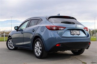 2015 Mazda Axela - Thumbnail