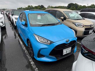 2020 Toyota Yaris - Thumbnail