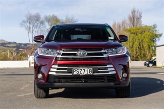 2017 Toyota Highlander - Thumbnail