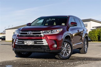 2017 Toyota Highlander - Thumbnail