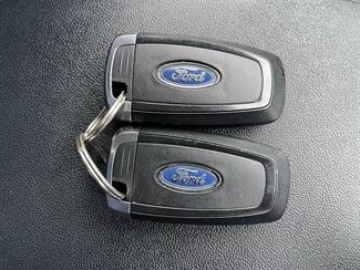 2023 Ford Everest - Thumbnail