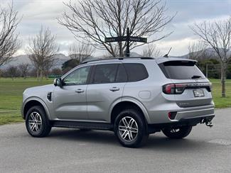 2023 Ford Everest - Thumbnail