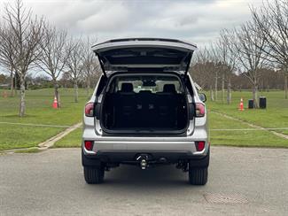2023 Ford Everest - Thumbnail
