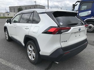 2019 Toyota RAV4 - Thumbnail