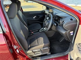 2020 Toyota Yaris - Thumbnail