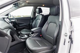 2018 Hyundai Santa Fe - Thumbnail